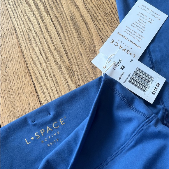 ❄️SNOW SALE❄️ Lspace overdrive flared yoga leggings - NEW WITH TAGS - Picture 4 of 6